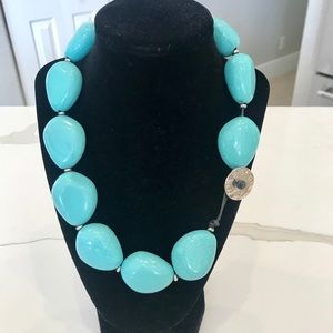 Statement necklace